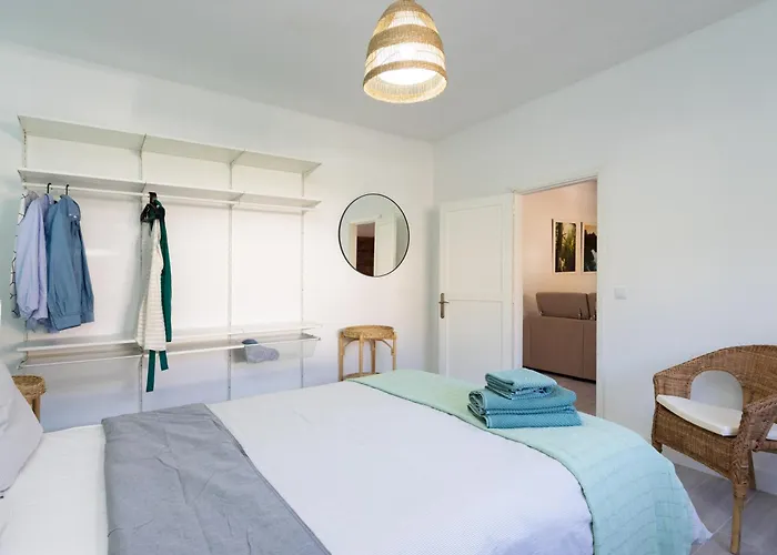 Live Volcanes Nyaraló